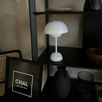 Charger l'image dans la visionneuse de galerie, Rechargeable LED small desk lamp - CHAL