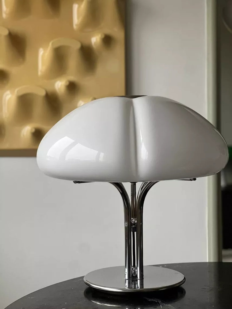 White Petal Table Lamp