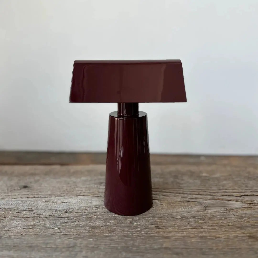 Carat Table Lamp – Wireless & Rechargeable, Geometric Elegance | Chal Decoration

This highlights the lamp’s modern functionality, unique geometric design, and versatility, emphasizing its stylish and portable appeal.