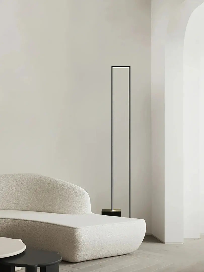 This highlights the lamp’s clean, modern aesthetic and versatile functionality, emphasizing its minimalist appeal.