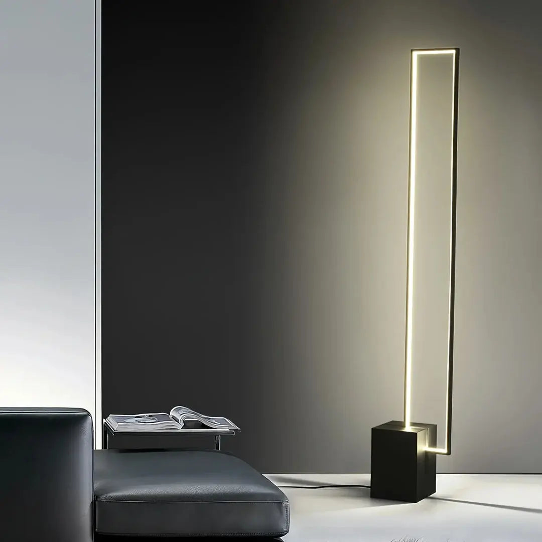 This highlights the lamp’s clean, modern aesthetic and versatile functionality, emphasizing its minimalist appeal.