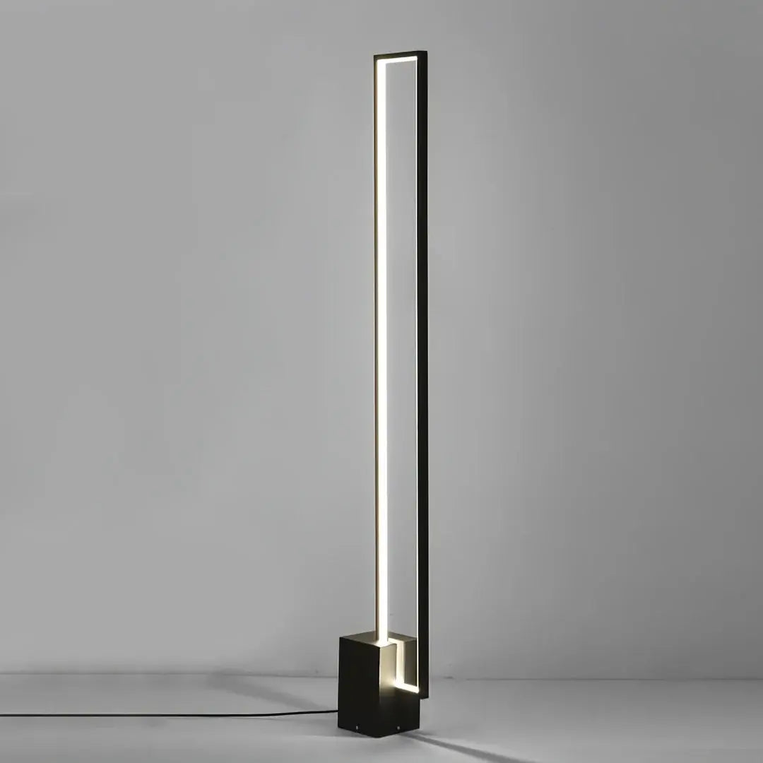 This highlights the lamp’s clean, modern aesthetic and versatile functionality, emphasizing its minimalist appeal.