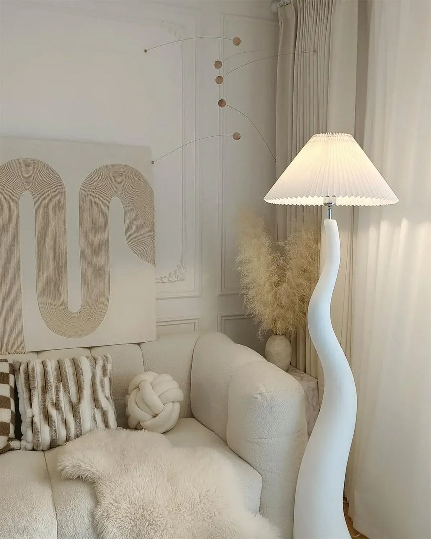 Wavy Floor Lamp