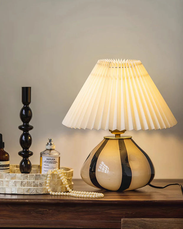 PLEATED CAVOLO TABLE LAMP