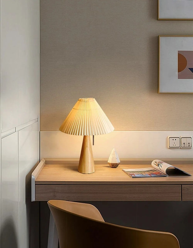 WOODEN TABLE LAMP