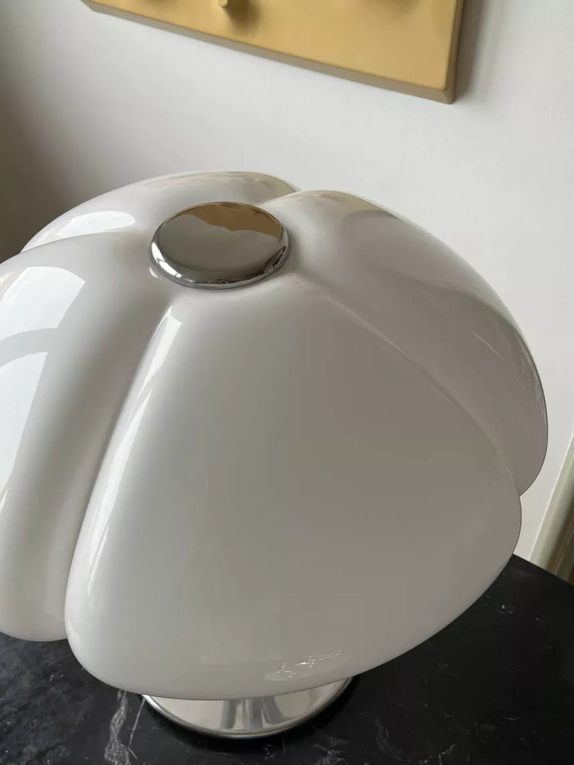 White Petal Table Lamp