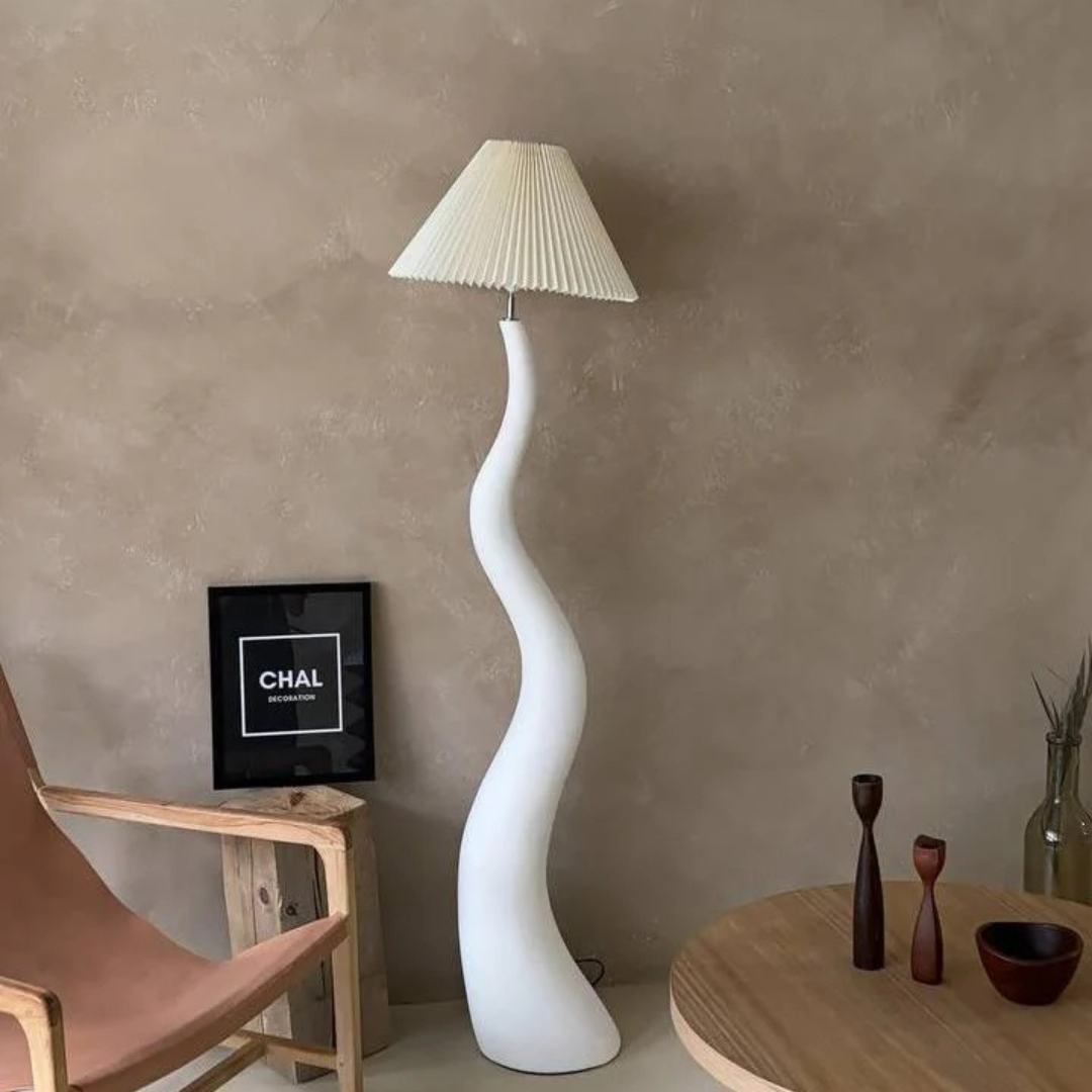 Wavy floor lamp in a living room