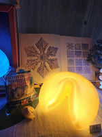 Load image into Gallery viewer, Fortune Cookie Table Lamp