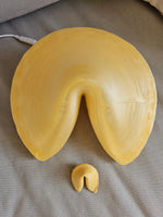 Load image into Gallery viewer, Fortune Cookie Table Lamp