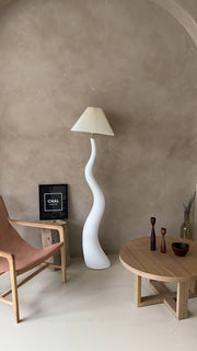 Wavy Floor Lamp